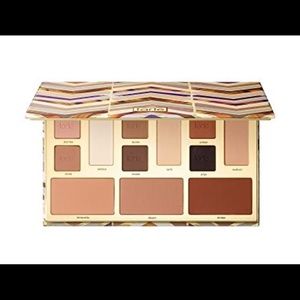 BNIB tarte Clay Play face shaping palette